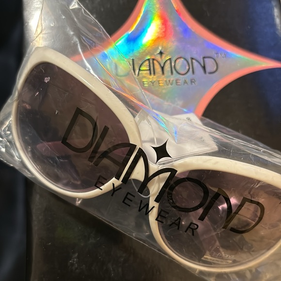Diamond Eyewear White Sunglasses UV400 - Picture 7 of 7